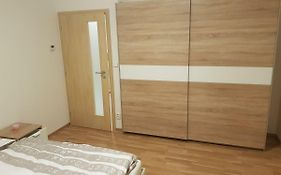 Newly Built Apartment 5 With Balcony Near Center